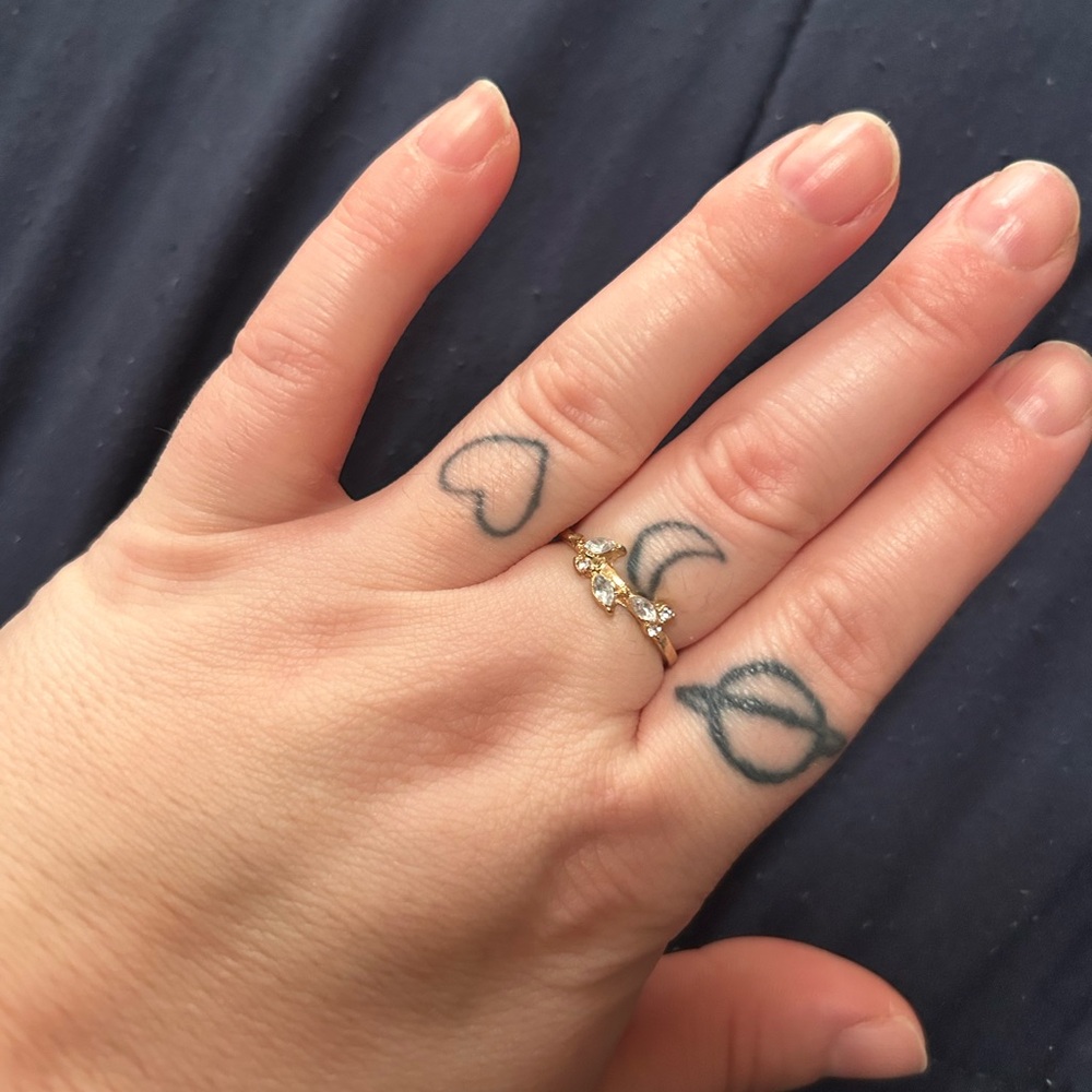 Elegant Gold and Silver Women's Ring